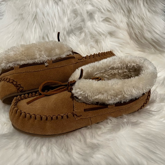 Minnetonka Slippers | Pile Lined Hard-sole Indoor-Outdoor House Shoe | USA 10 - Picture 3 of 6
